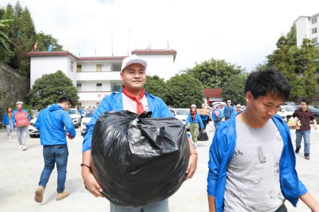 暖心童行 筑梦黔城 一汽-大众贵州SUV车主俱乐部公益之旅