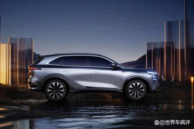 2024买10万级SUV，看这2款就行，配2.0T+8AT，空间大、性能强大