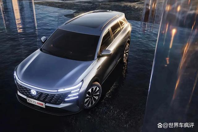 2024买10万级SUV，看这2款就行，配2.0T+8AT，空间大、性能强大