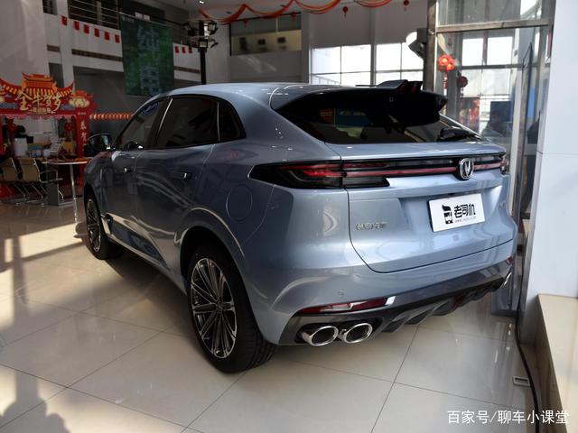 大五座高性价比SUV，2.0T+8AT，有高配置，实拍长安UNI-K