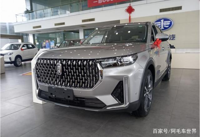 国产SUV“黑武士”来袭！气场不输汉兰达，名牌2.0T+8AT，15万起