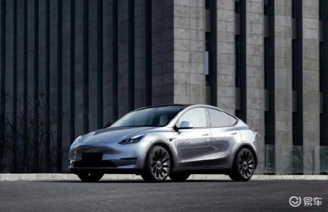 智界R7和特斯拉Model Y，全方位对比评测