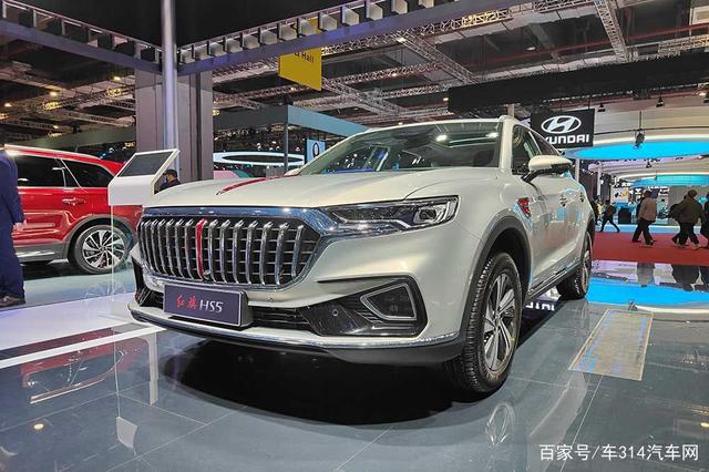 还买什么本田CR-V和丰田RAV4荣放 直接上红旗HS5不香吗？