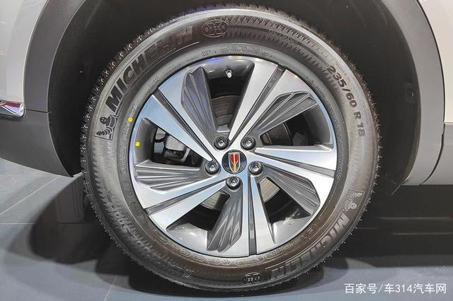 还买什么本田CR-V和丰田RAV4荣放 直接上红旗HS5不香吗？