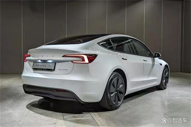 新款特斯拉Model 3发布，25.99万元起的价格香吗？