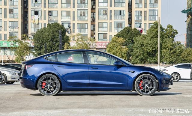 30万左右纯电动车 蔚来ET5与特斯拉Model 3怎么选？