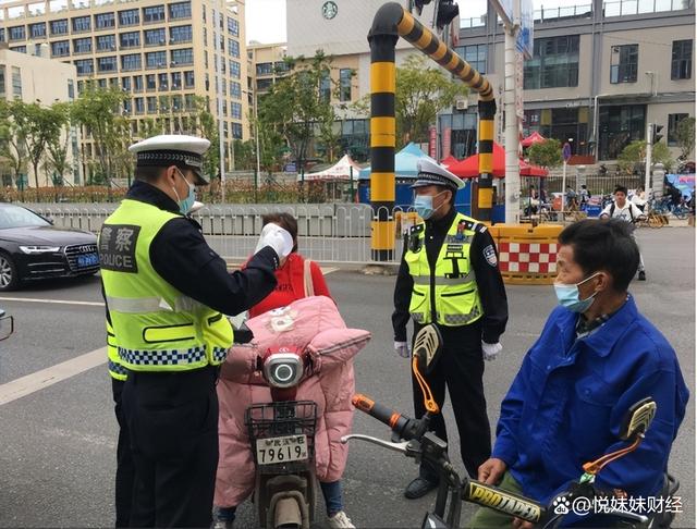 过渡期已结束，为什么路上很少见交警查车？行内人说出3个原因