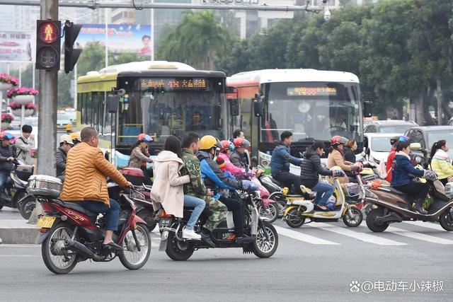 为什么聪明人买电动车，不再选雅迪、爱玛、台铃？3大原因告诉你